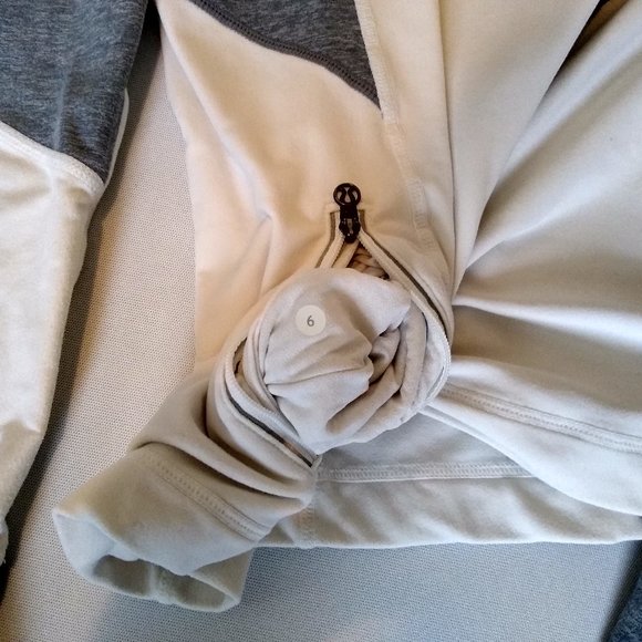 Lululemon Run Full Tilt Half Zip Pullover - Picture 8 of 8